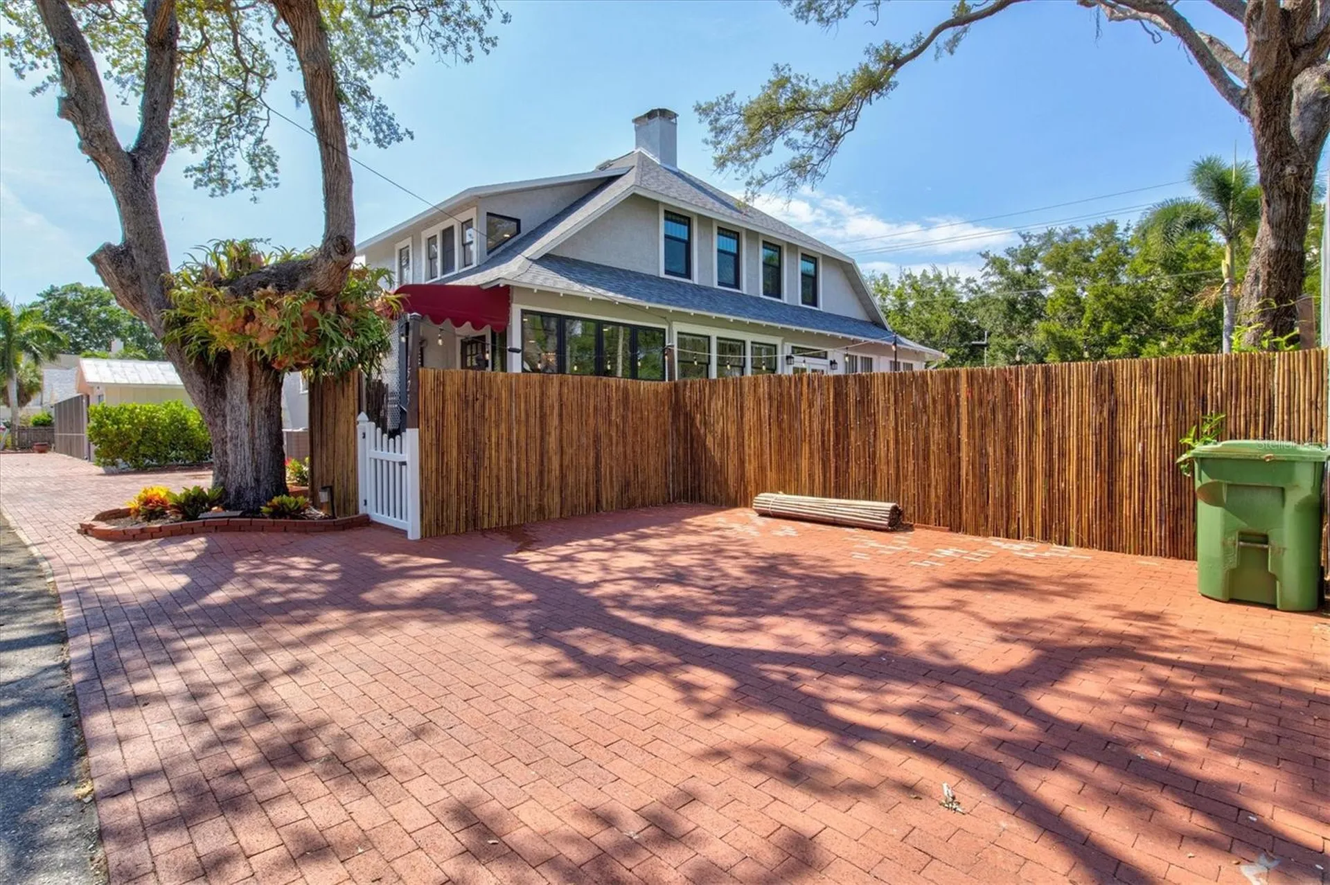 1523 1st Avenue W Bradenton FL 34205