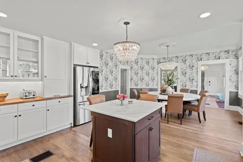 1523 1st Avenue W Bradenton FL 34205