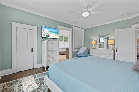 1523 1st Avenue W Bradenton FL 34205