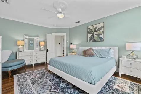 1523 1st Avenue W Bradenton FL 34205
