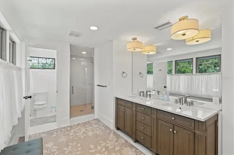 1523 1st Avenue W Bradenton FL 34205