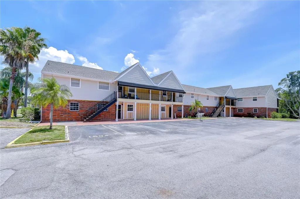 200 Country Club Drive Largo FL 33771
