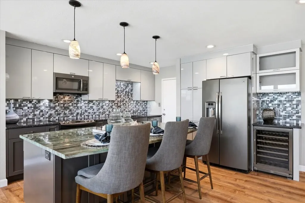 7200 Sunshine Skyway Lane S St Petersburg FL 33711
