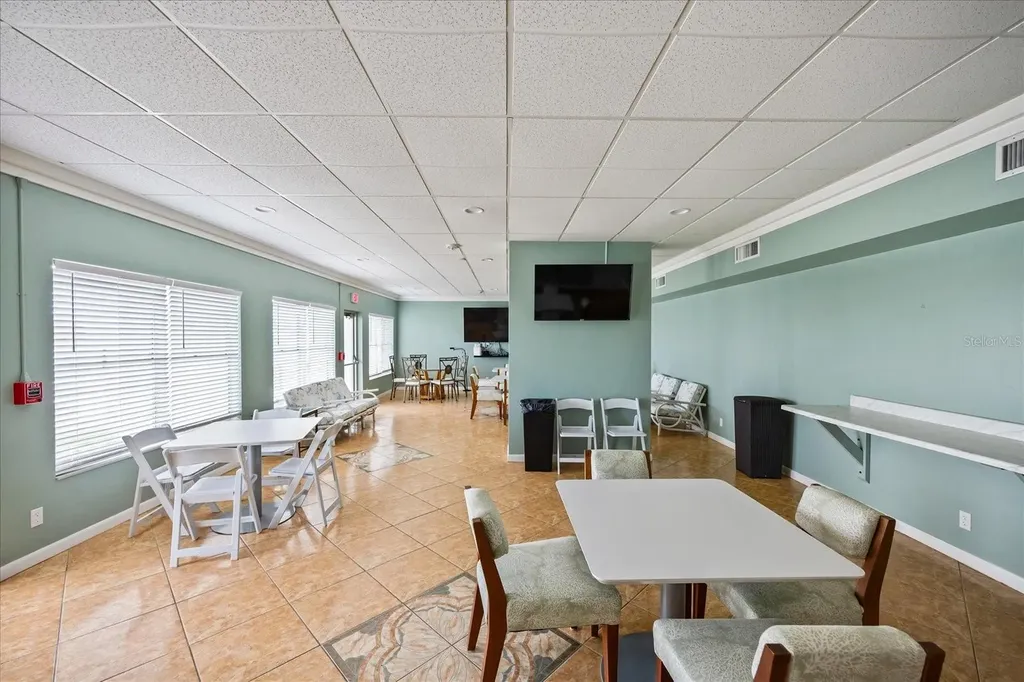 7200 Sunshine Skyway Lane S St Petersburg FL 33711