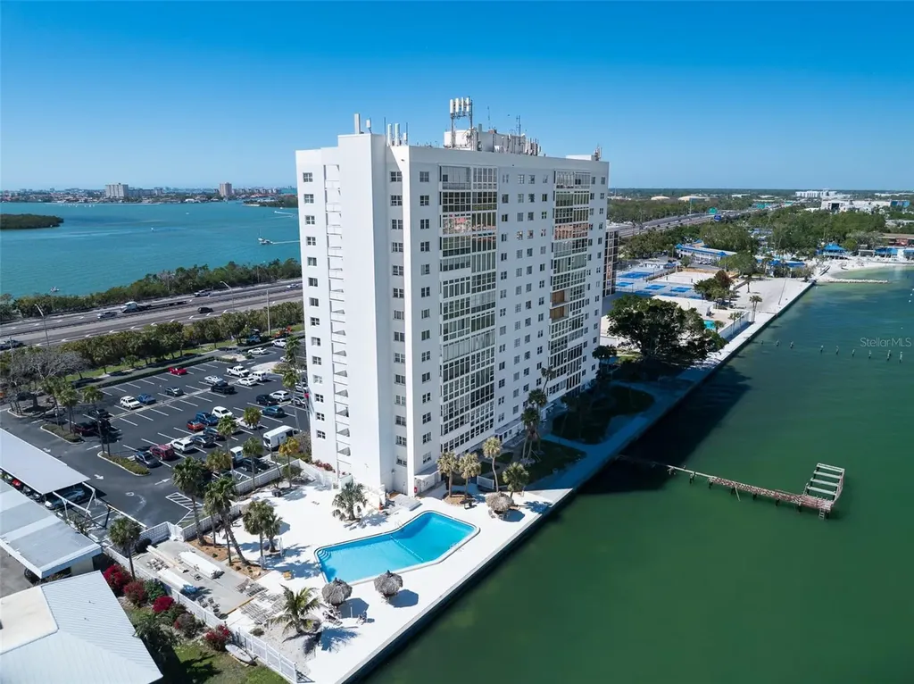 7200 Sunshine Skyway Lane S St Petersburg FL 33711
