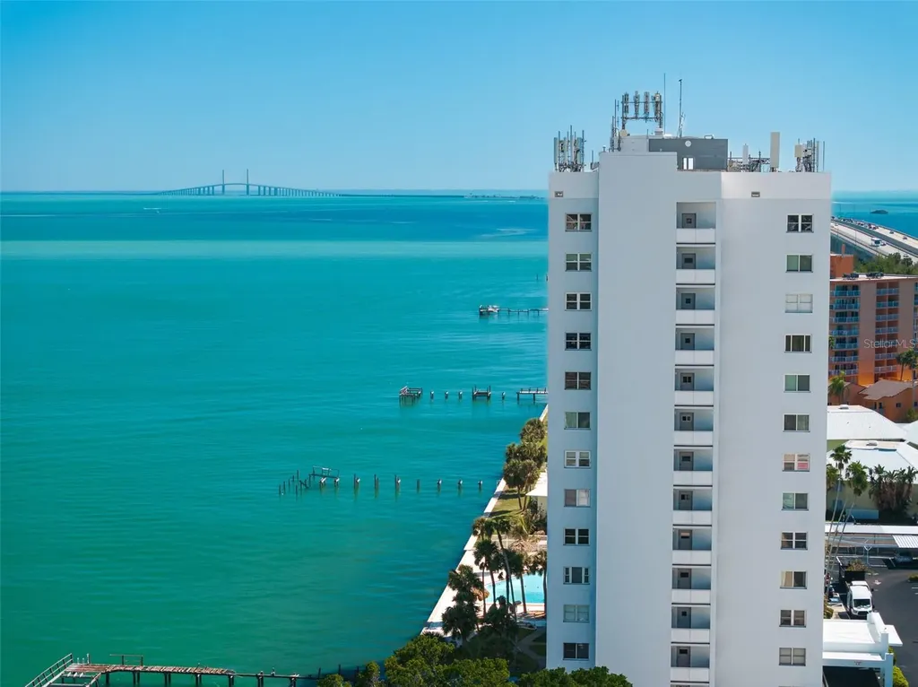 7200 Sunshine Skyway Lane S St Petersburg FL 33711