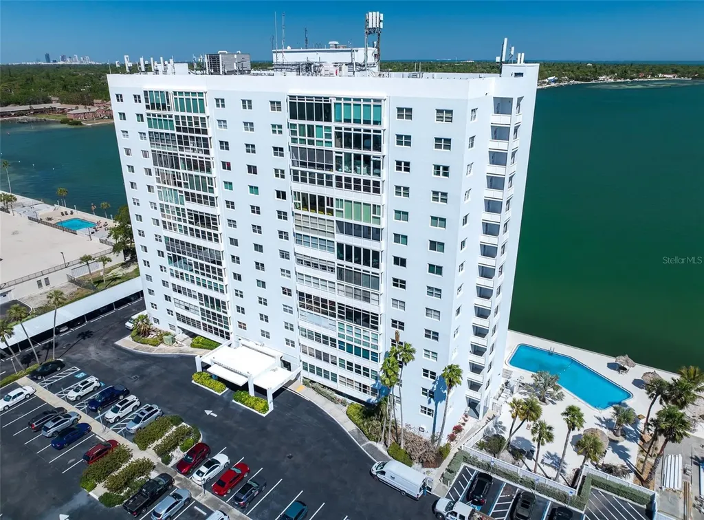 7200 Sunshine Skyway Lane S St Petersburg FL 33711