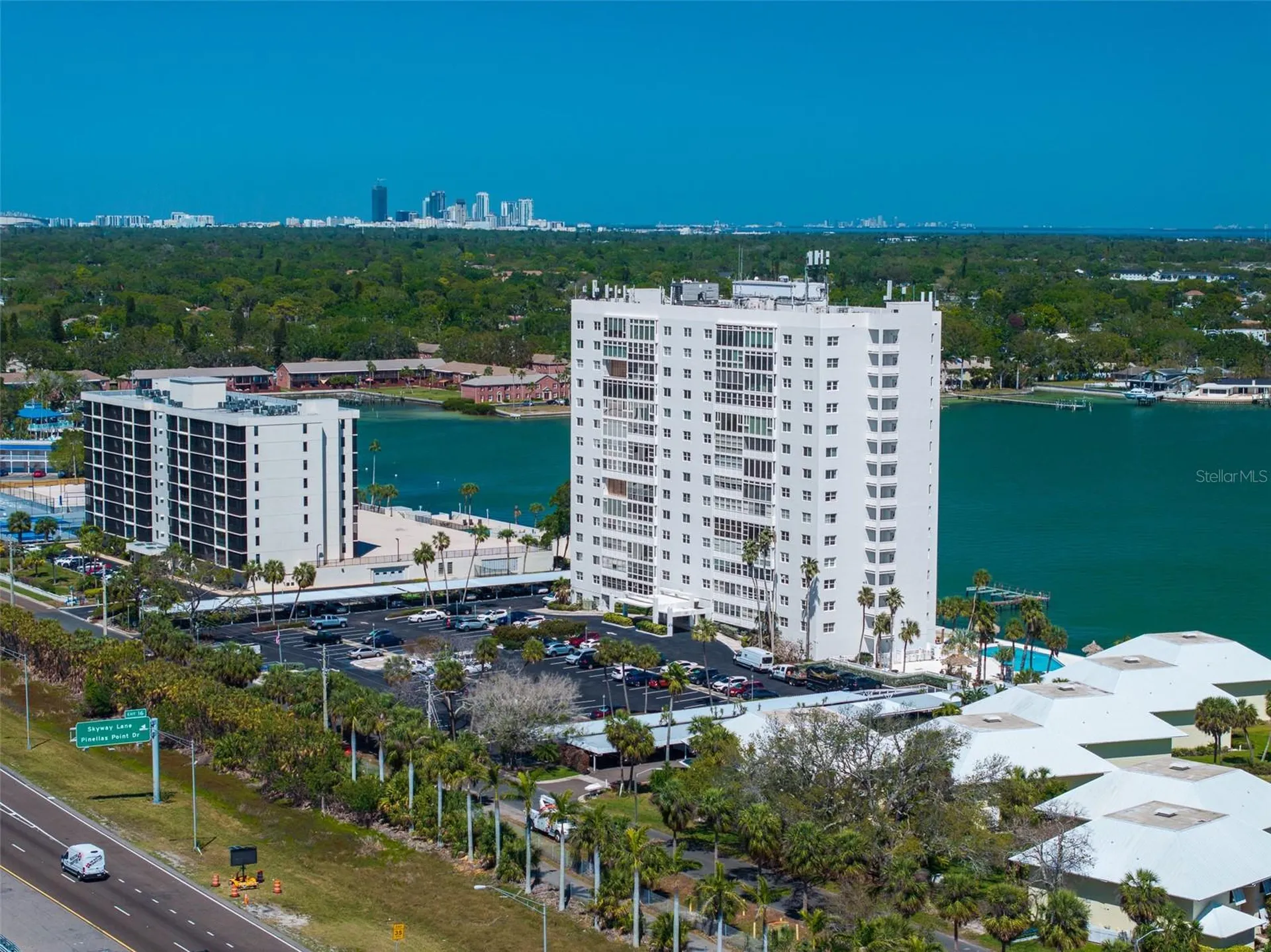 7200 Sunshine Skyway Lane S St Petersburg FL 33711