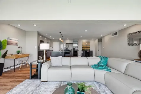 7200 Sunshine Skyway Lane S St Petersburg FL 33711