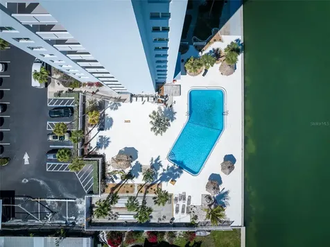 7200 Sunshine Skyway Lane S St Petersburg FL 33711