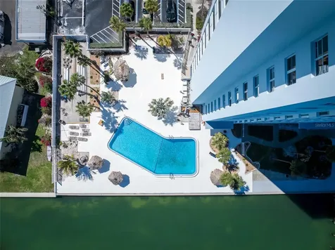7200 Sunshine Skyway Lane S St Petersburg FL 33711