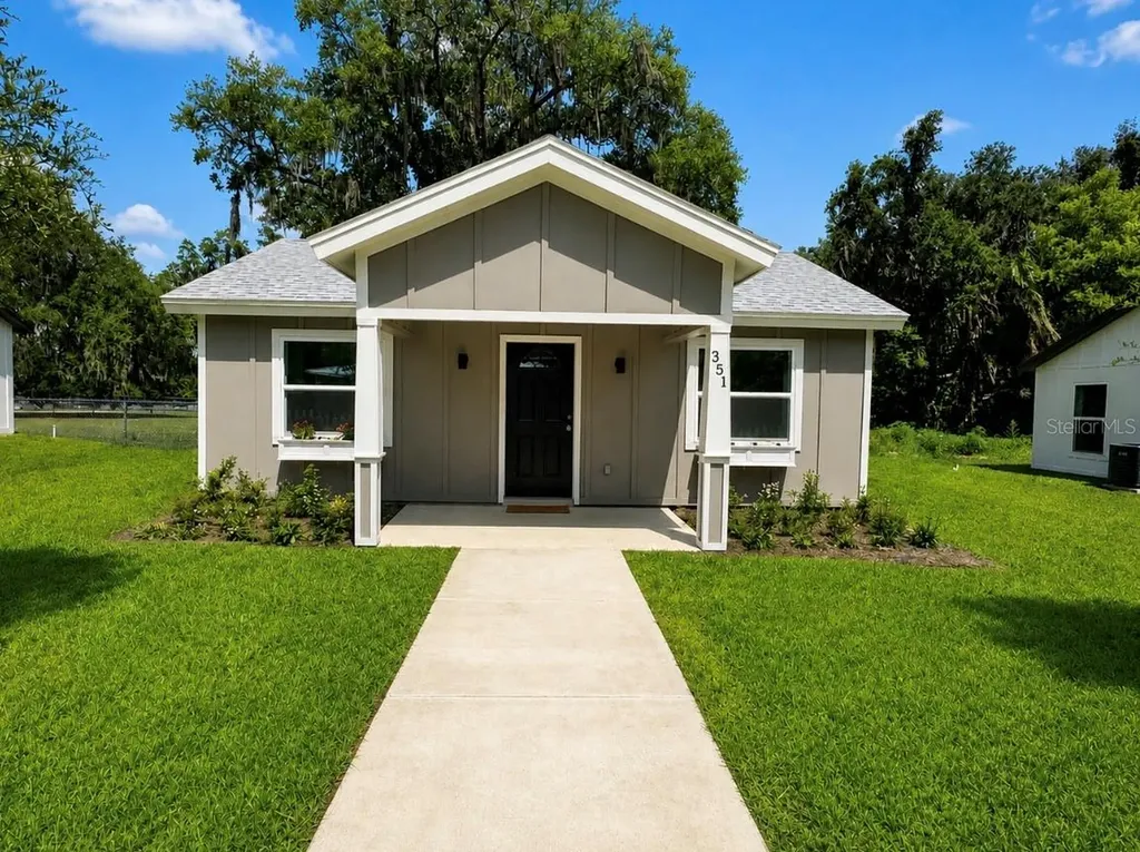 351 N Main Avenue Groveland FL 34736