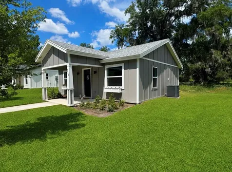 351 N Main Avenue Groveland FL 34736