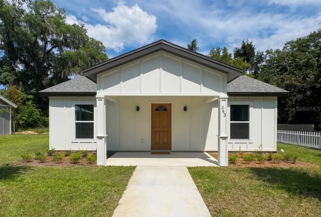 343 N Main Avenue Groveland FL 34736