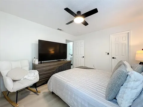 940 Douglas Avenue Altamonte Springs FL 32714