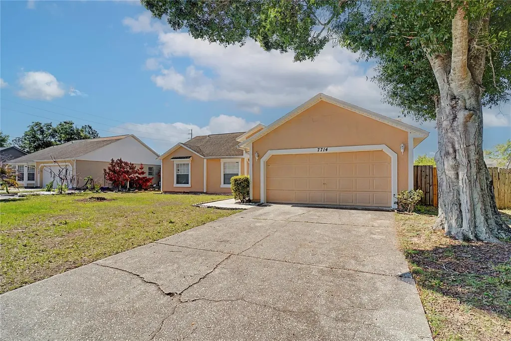 7714 Legacy Lane Orlando FL 32818