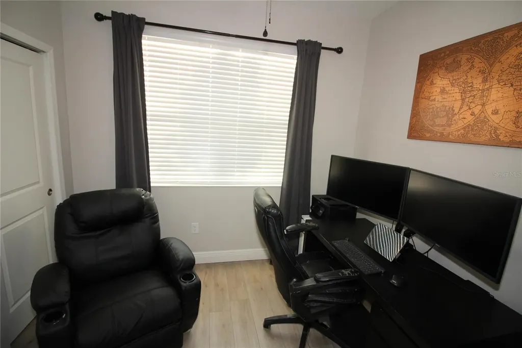 9449 Sanders Park Place Seffner FL 33584