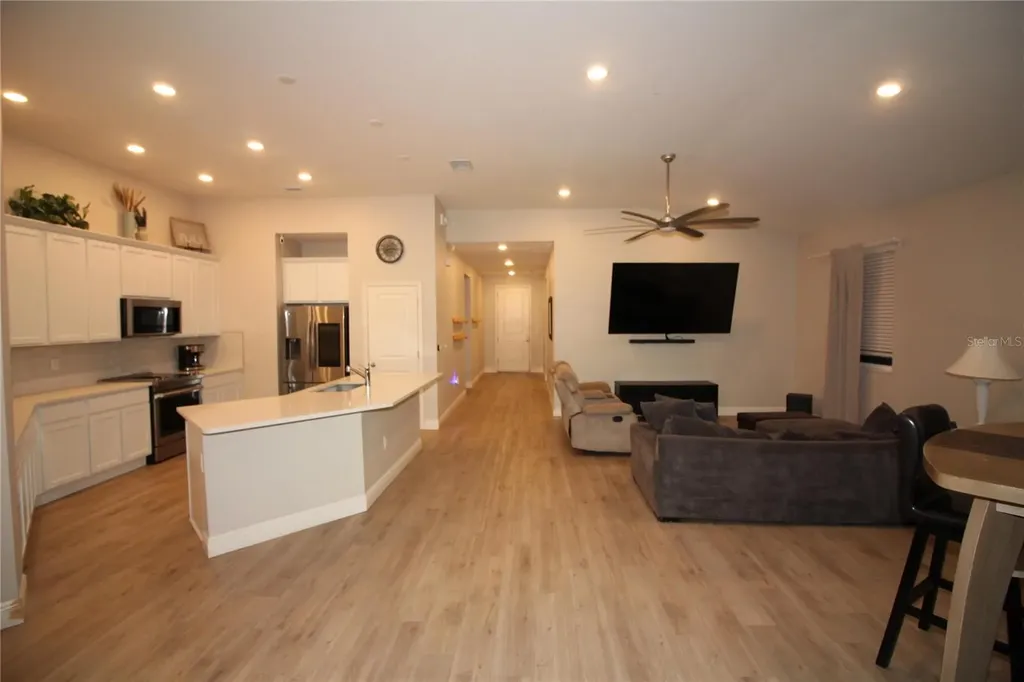 9449 Sanders Park Place Seffner FL 33584