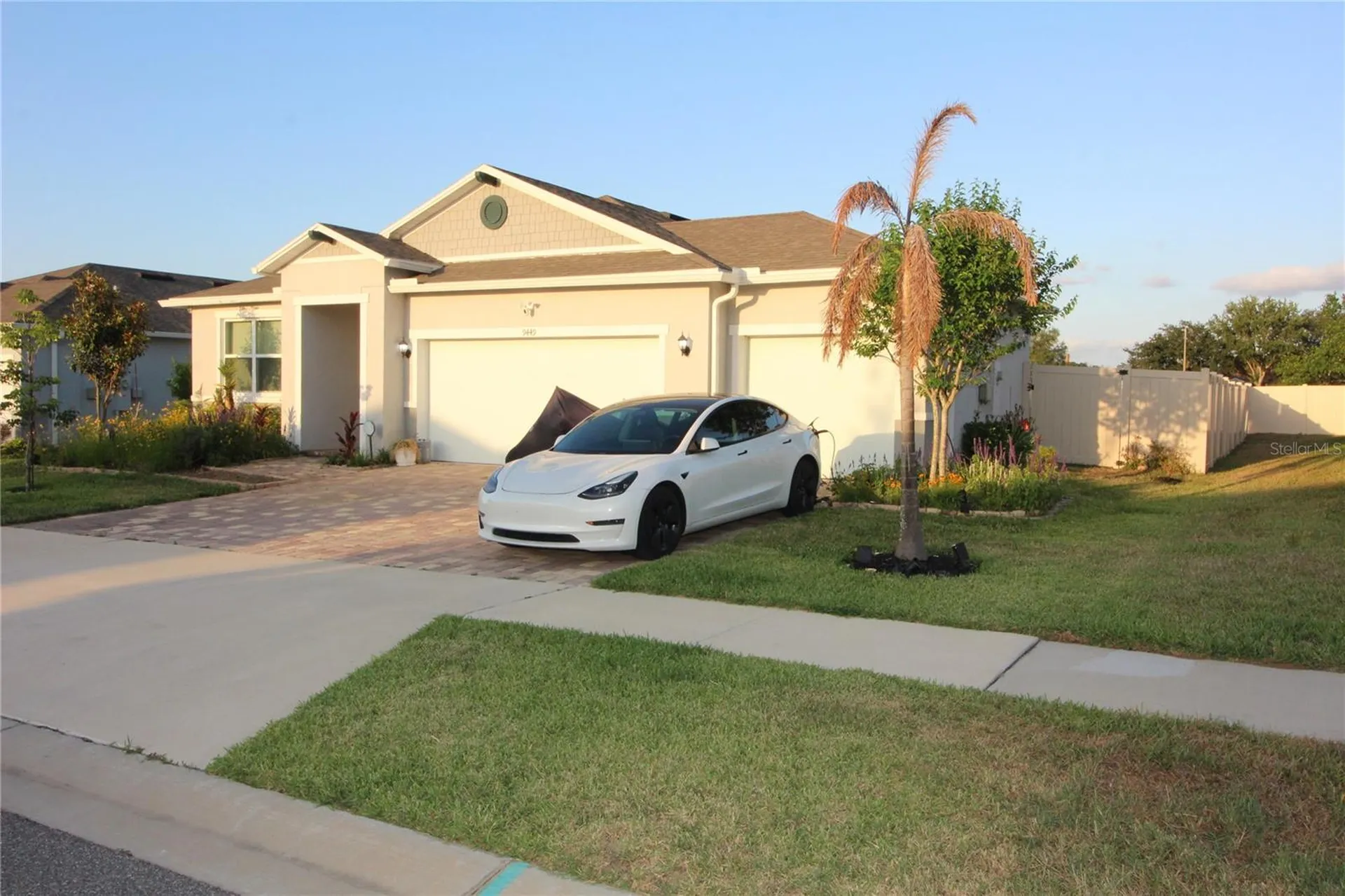 9449 Sanders Park Place Seffner FL 33584