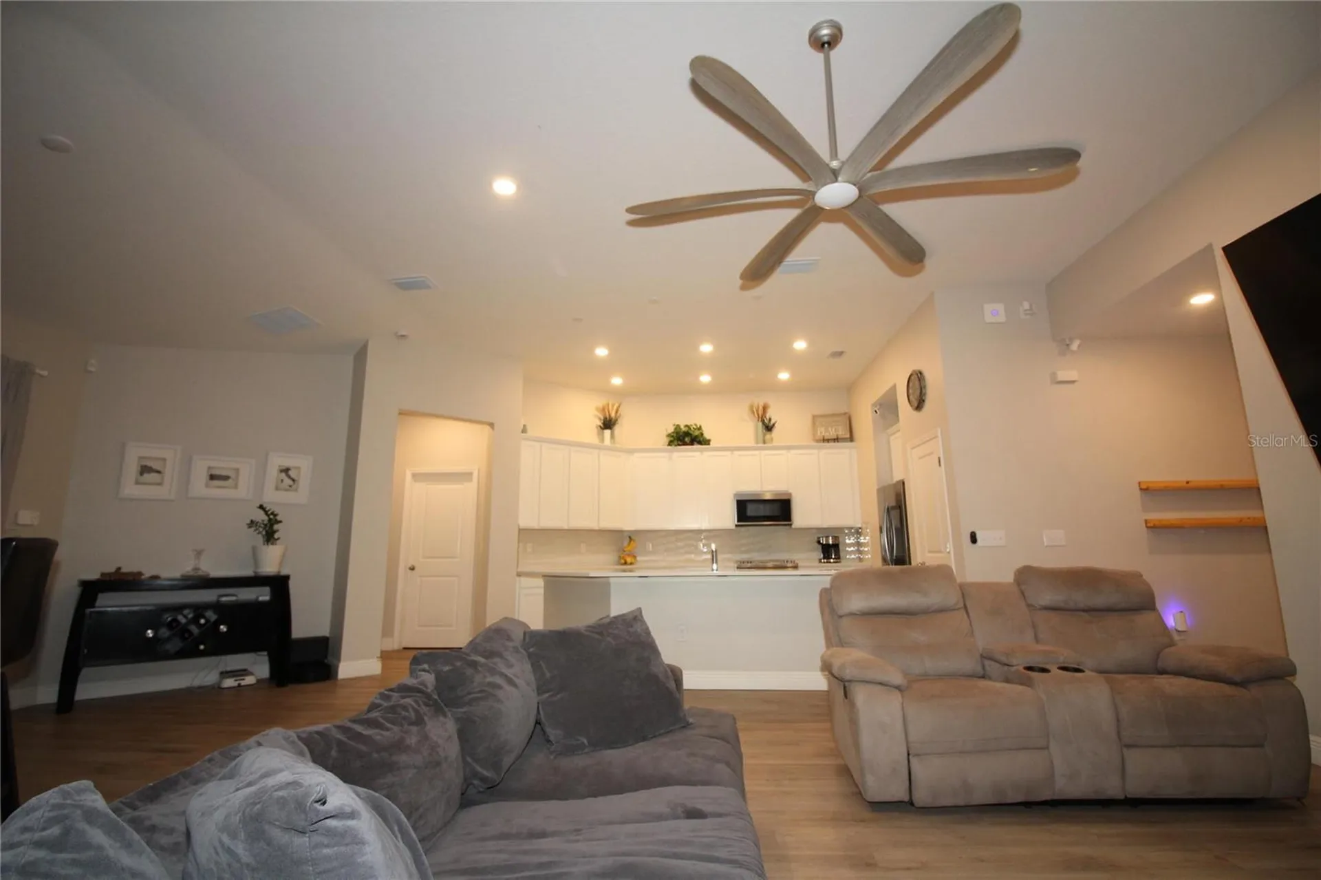 9449 Sanders Park Place Seffner FL 33584