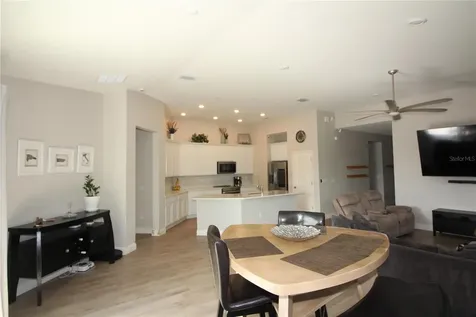 9449 Sanders Park Place Seffner FL 33584