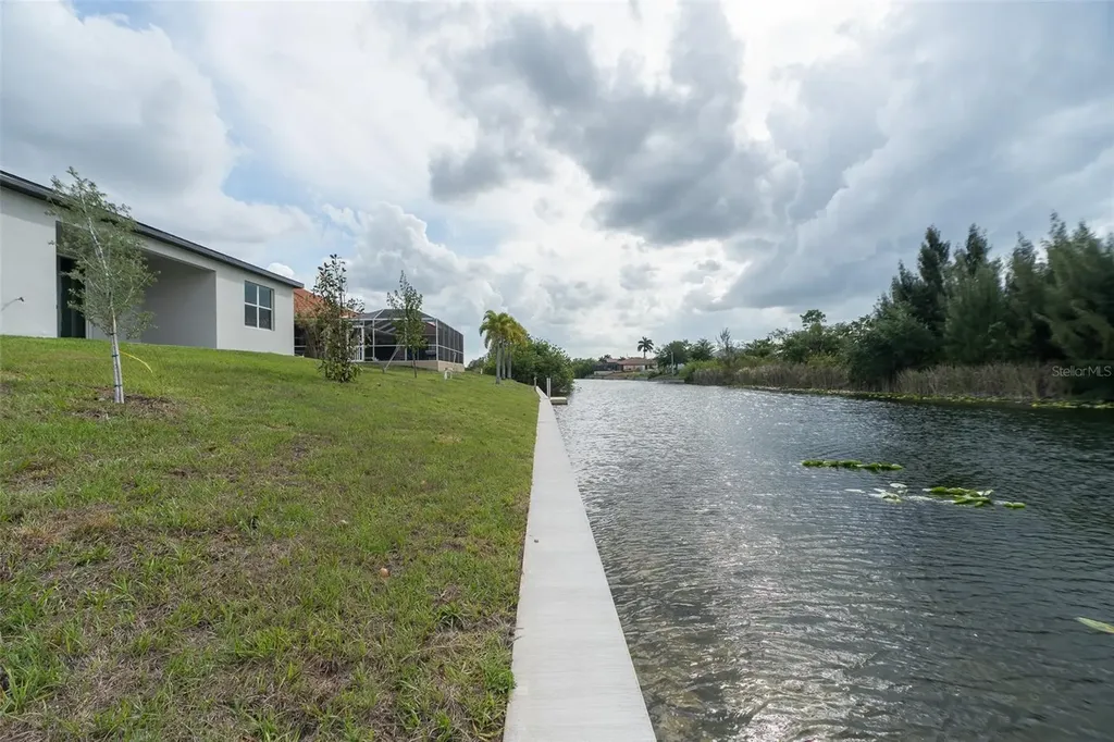 2027 NW 17th Street Cape Coral FL 33993