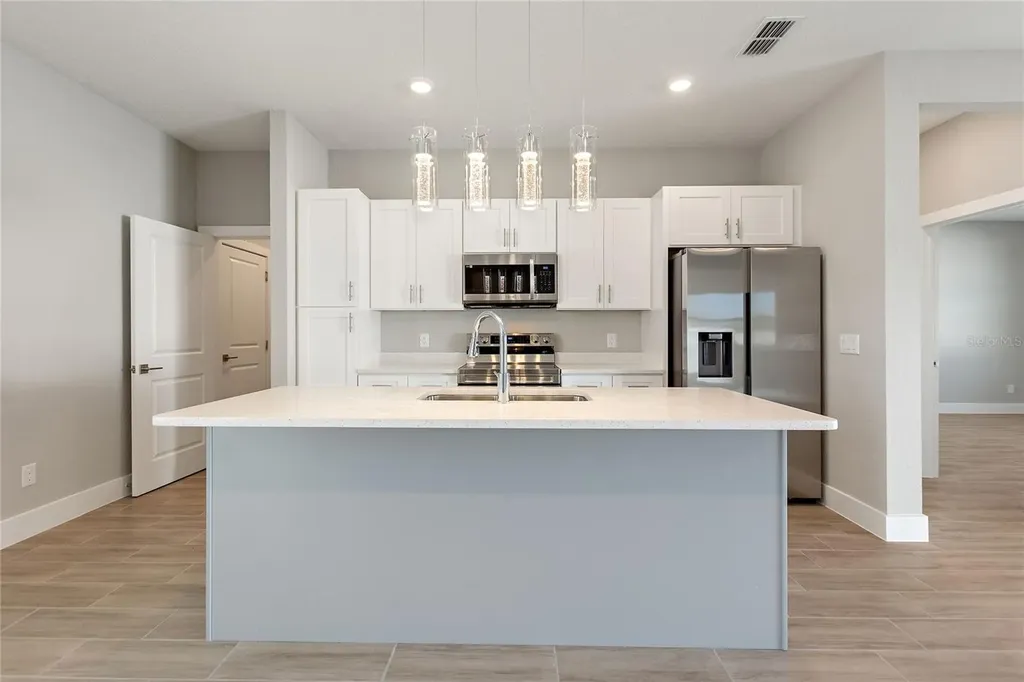 802 James Drive Kissimmee FL 34759