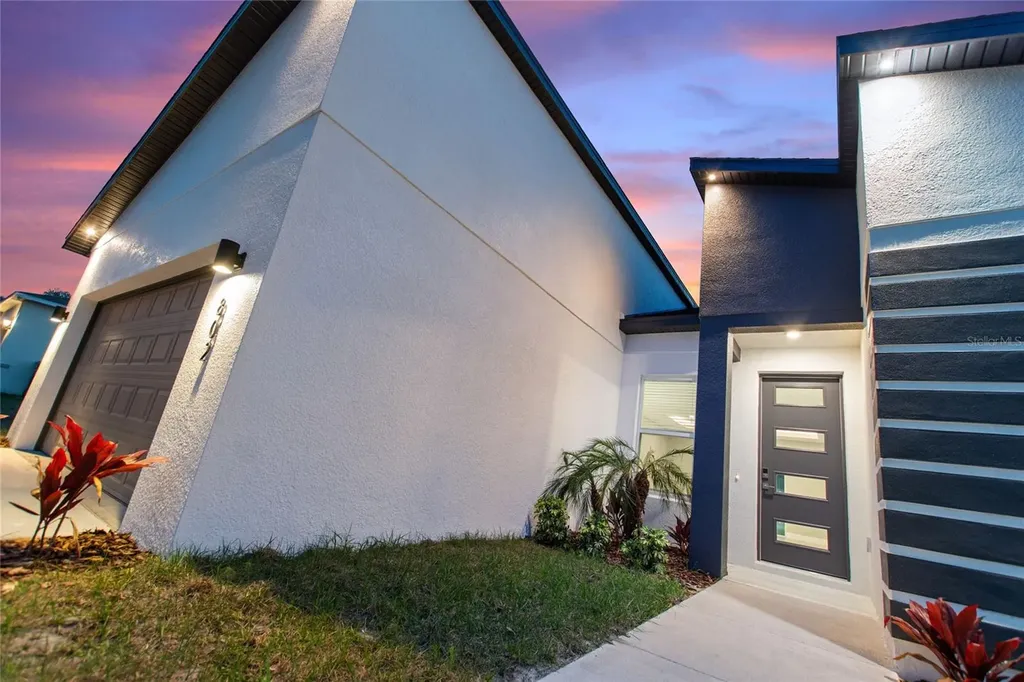 802 James Drive Kissimmee FL 34759