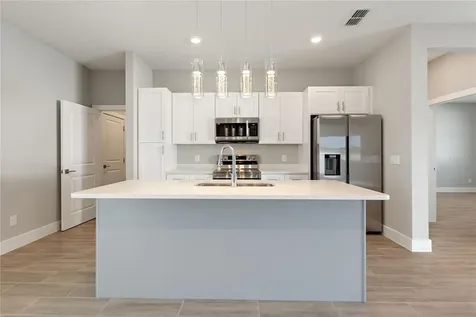 802 James Drive Kissimmee FL 34759