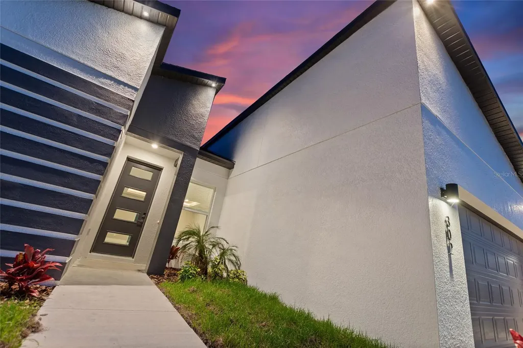 302 Elderberry Court Kissimmee FL 34759