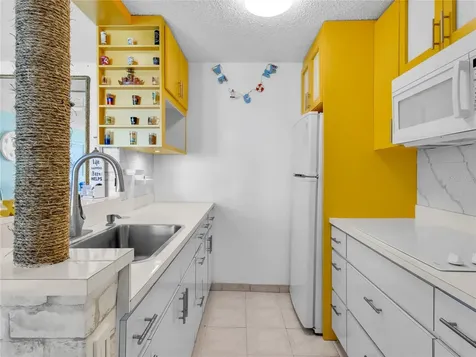 Condominio Sandy Hills W Luquillo PR 00773