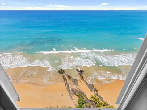 Condominio Sandy Hills W Luquillo PR 00773