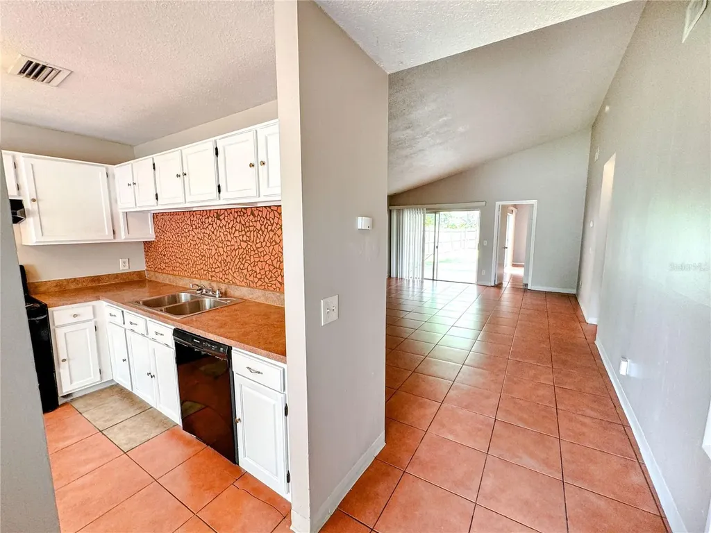 7821 Farnsworth Court Orlando FL 32825