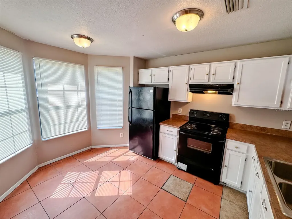 7821 Farnsworth Court Orlando FL 32825