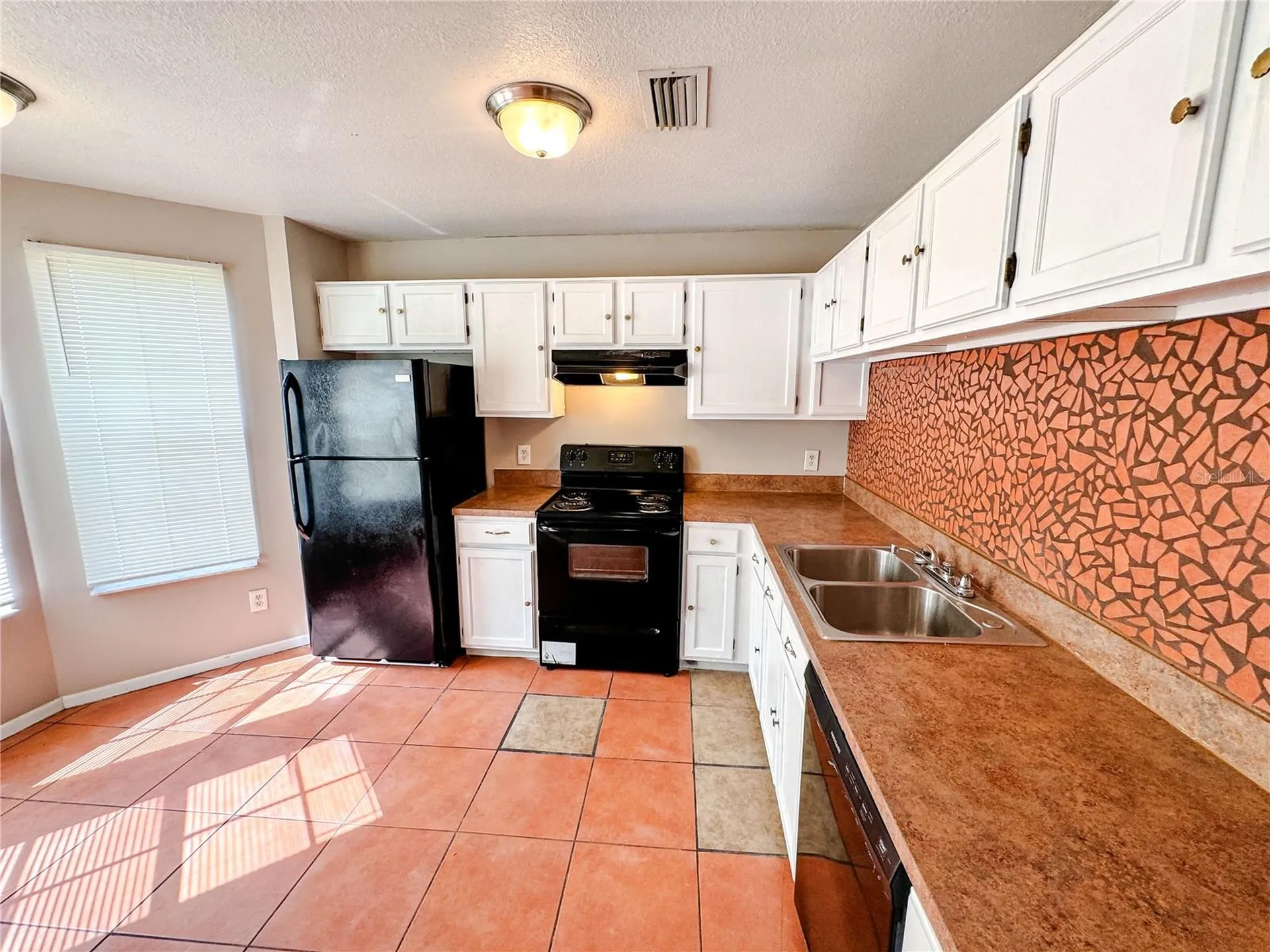 7821 Farnsworth Court Orlando FL 32825
