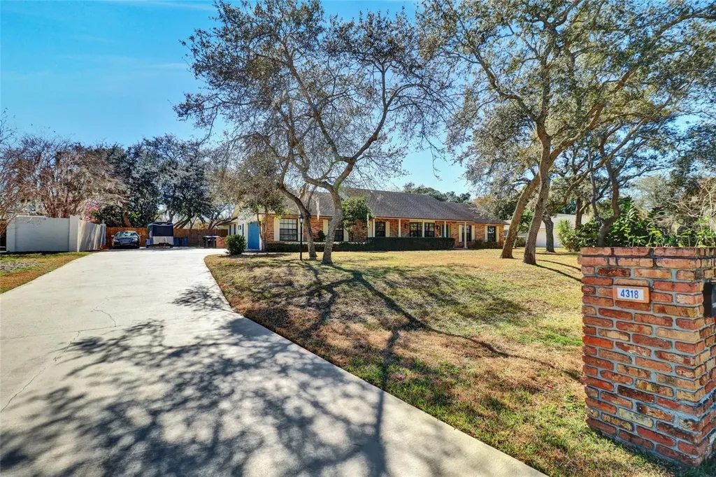 4318 Woodtree Lane Orlando FL 32835