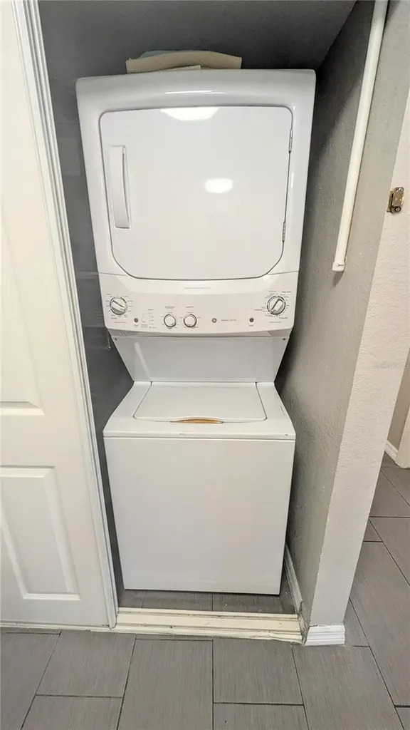 850 S Tamiami Trail Sarasota FL 34236