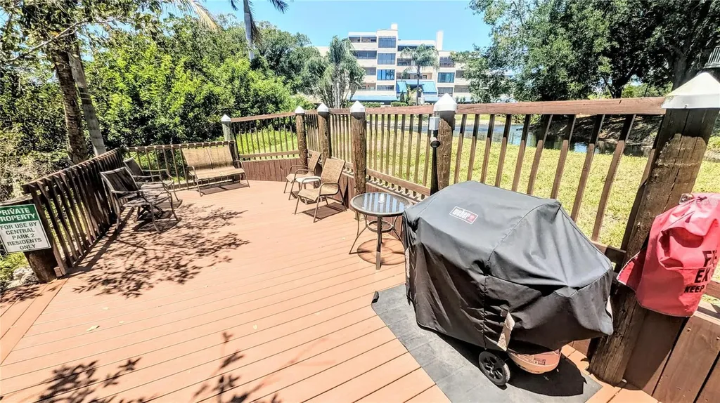 850 S Tamiami Trail Sarasota FL 34236