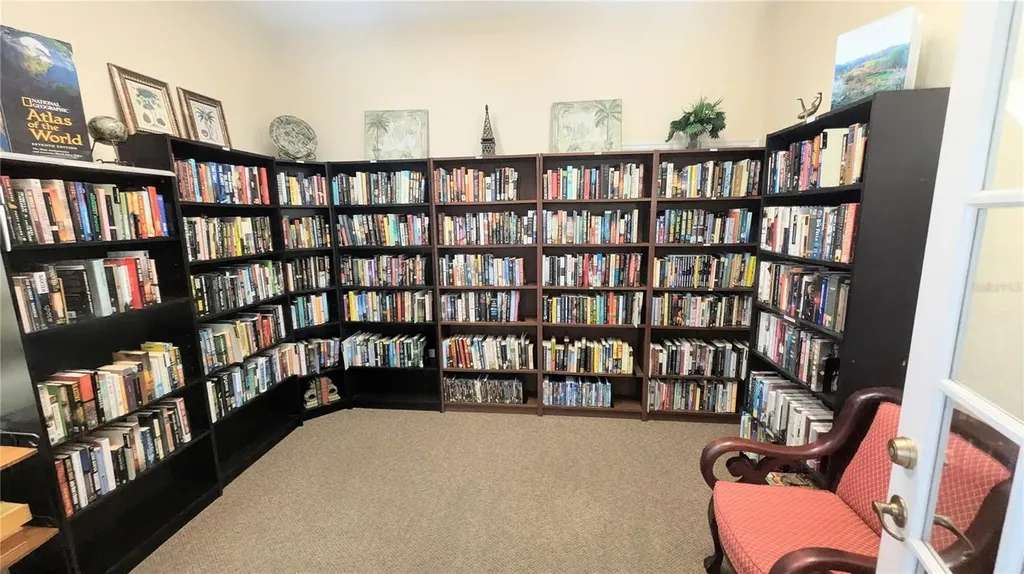 850 S Tamiami Trail Sarasota FL 34236