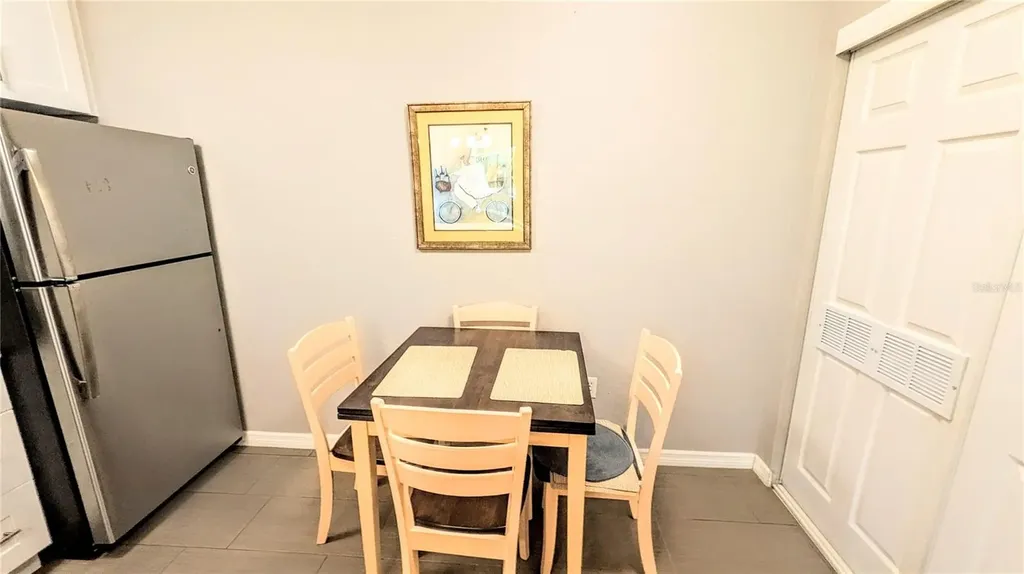 850 S Tamiami Trail Sarasota FL 34236