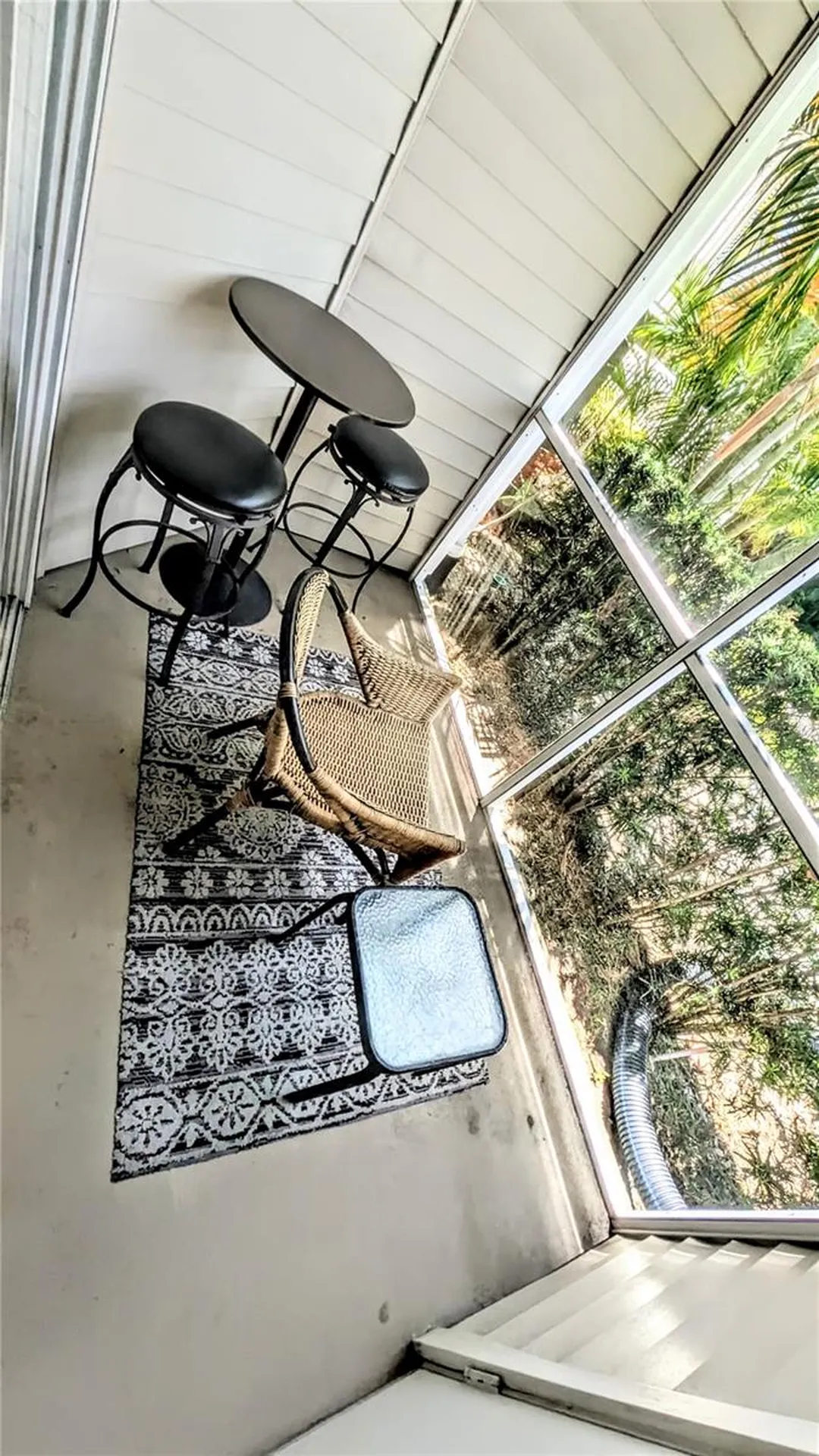 850 S Tamiami Trail Sarasota FL 34236