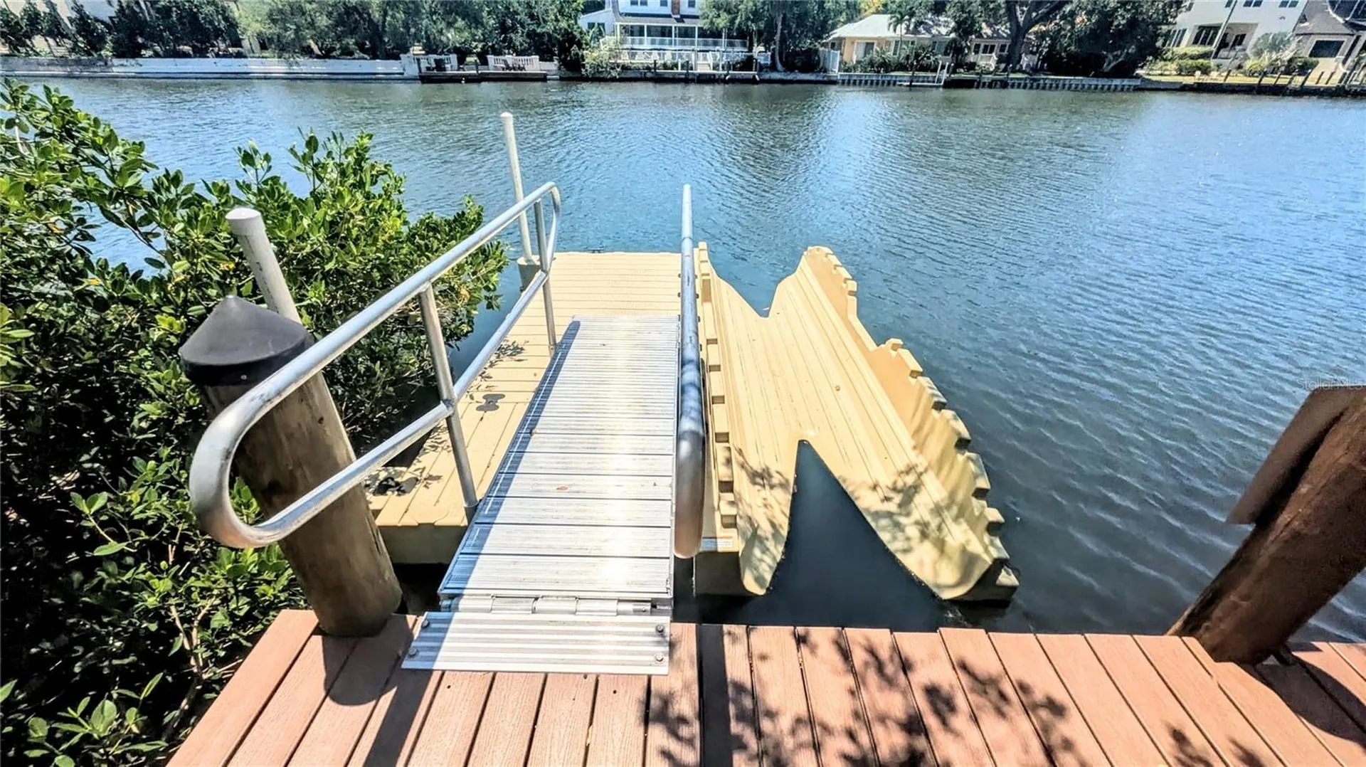 850 S Tamiami Trail Sarasota FL 34236