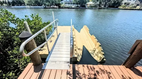 850 S Tamiami Trail Sarasota FL 34236