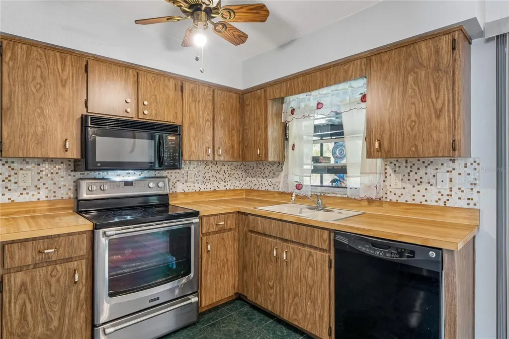 14345 Missouri Skylark Road Weeki Wachee FL 34614