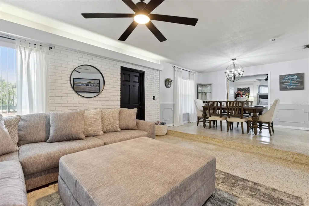 4416 Jamerson Place Orlando FL 32807