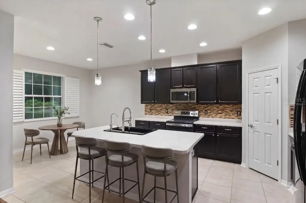 6936 Rocky Canyon Way Tampa FL 33625
