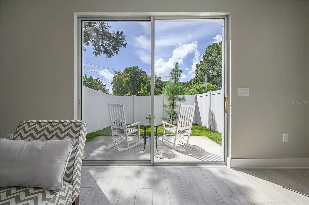 4402 W Gray Street Tampa FL 33609