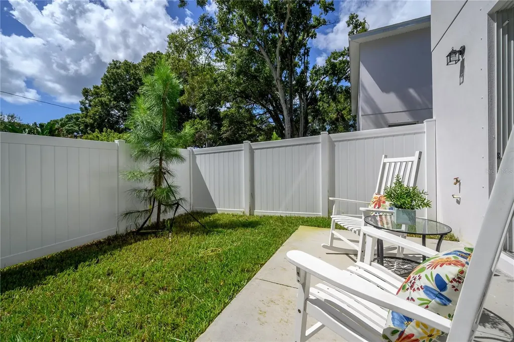 4402 W Gray Street Tampa FL 33609
