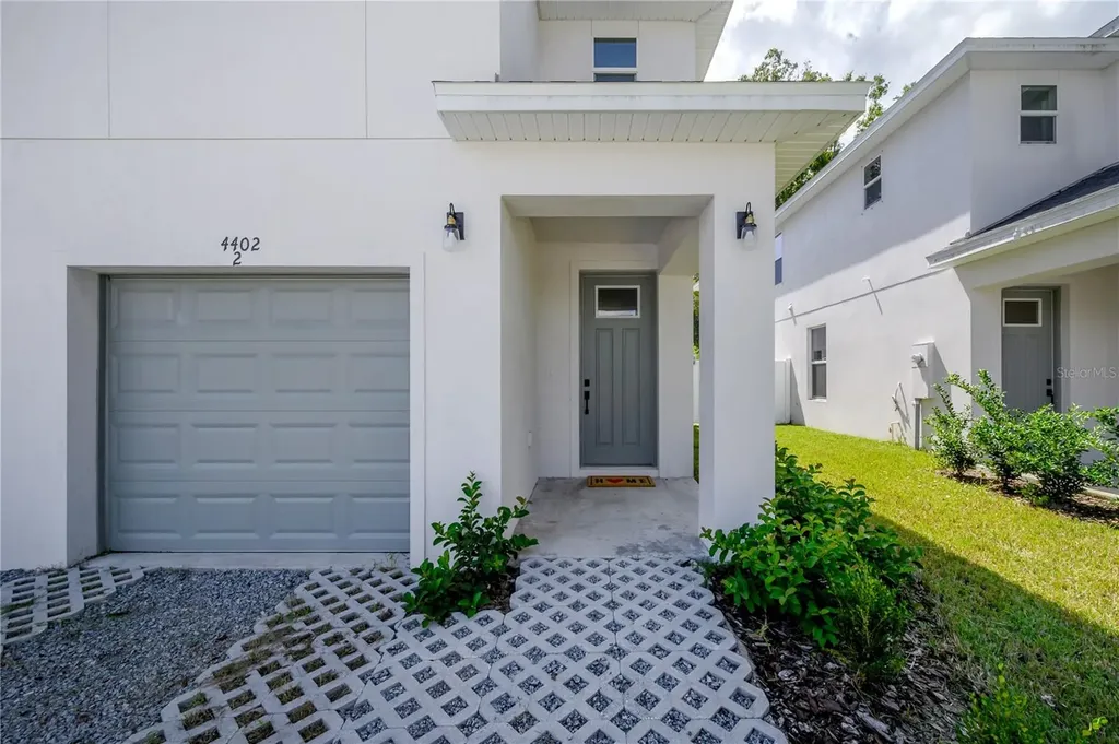 4402 W Gray Street Tampa FL 33609