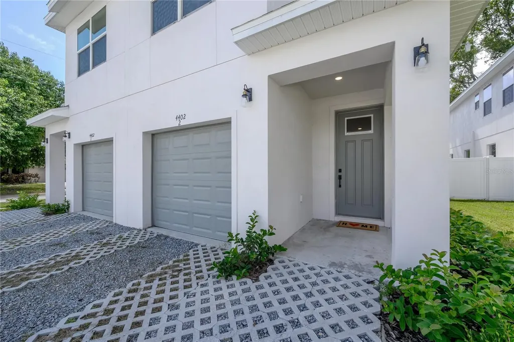 4402 W Gray Street Tampa FL 33609